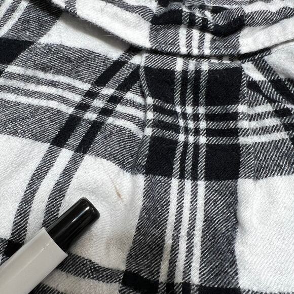 Cloth & Stone Plaid Roll Tab Sleeve Women’s XS Black White Soft Blouse - Picture 9 of 9